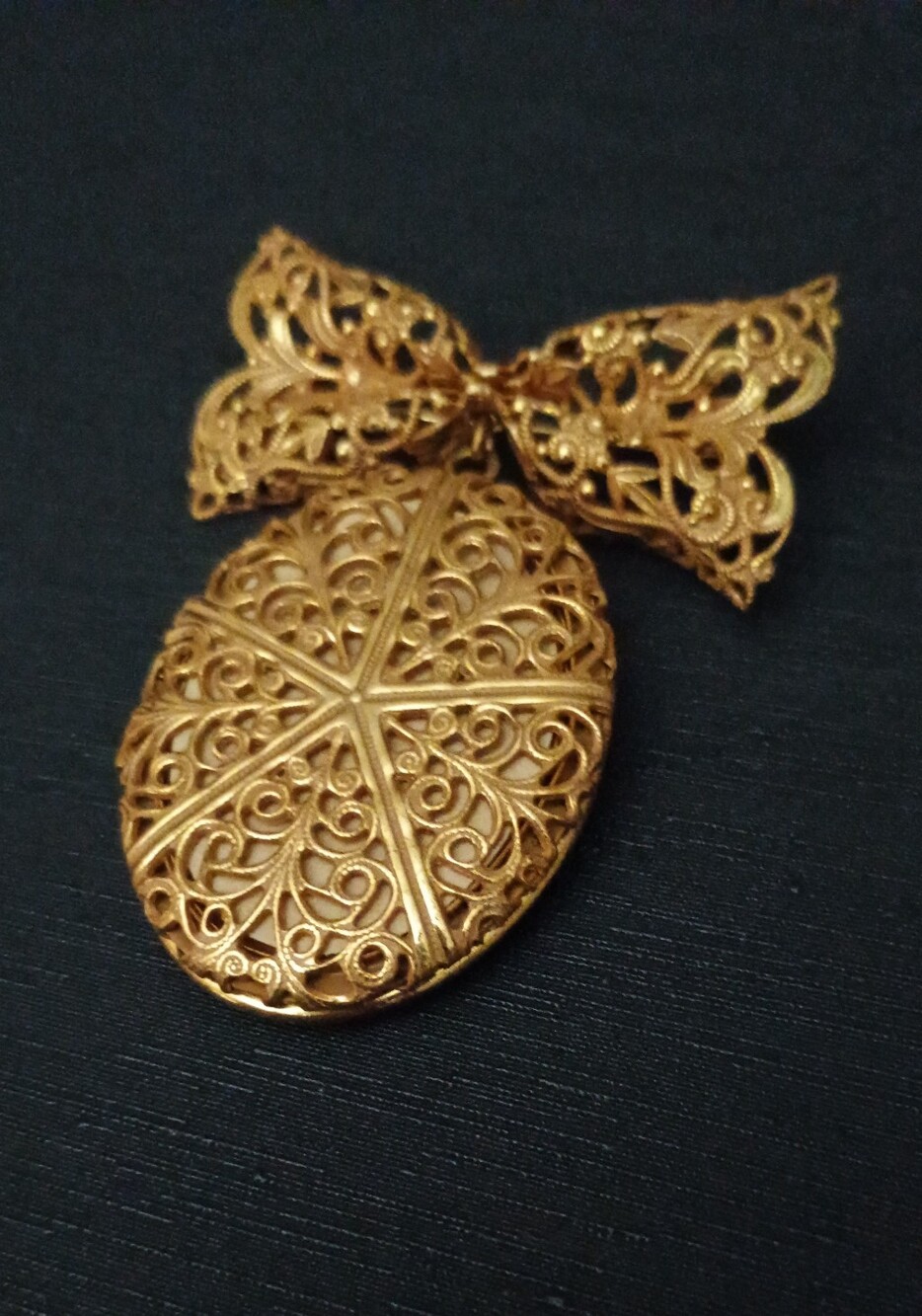 Vintave Miriam HaskelGold Filigree Oval Brooch - Elegant Women Jewelry